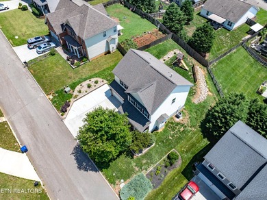 Beautiful two-story home located in the desirable Karn's - photo 38