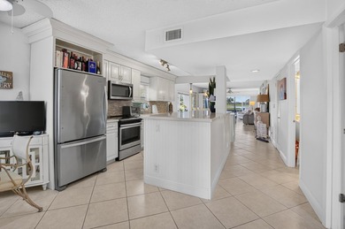 Bright, beautifully renovated ground-floor corner residence just - photo 8