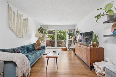 TOP FLOOR, tastefully updated south-facing 1-bedroom in the - photo 1