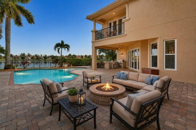 Welcome to this gorgeous lakefront Toll Brothers built estate - photo 3