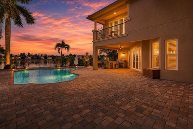 Welcome to this gorgeous lakefront Toll Brothers built estate - photo 4