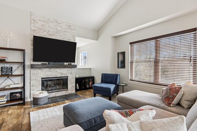 Lake Condo For Sale in Pewaukee, Wisconsin