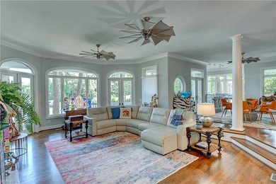 Custom exquisite home situated on a 1.2 acre waterfront - photo 12