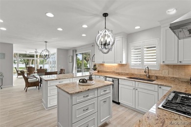 Here's your chance to live where others vacation! This gorgeous - photo 22