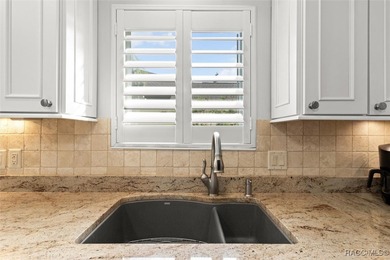 Here's your chance to live where others vacation! This gorgeous - photo 24