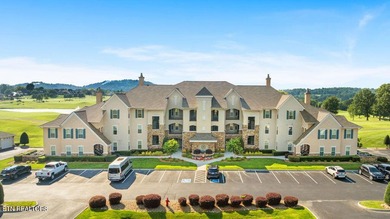 3 bedroom, 2 bath top-floor condo unit with spectacular views - photo 1