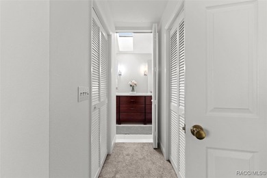Here's your chance to live where others vacation! This gorgeous - photo 31