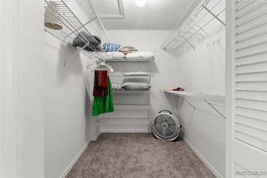 Here's your chance to live where others vacation! This gorgeous - photo 32