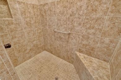 Virtually Staged. Welcome to this FANTASTIC 3/2 Designer Lilac - photo 35