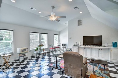 Custom exquisite home situated on a 1.2 acre waterfront - photo 42
