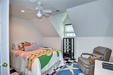 Custom exquisite home situated on a 1.2 acre waterfront - photo 43