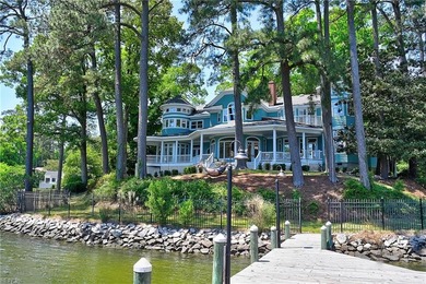 Custom exquisite home situated on a 1.2 acre waterfront - photo 48