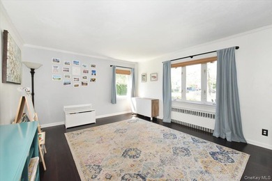 Welcome to this beautiful home located in the heart of Merrick - photo 11