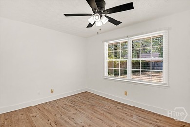 Nestled in the established Kings Grant subdivision, this - photo 15