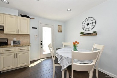 Welcome to this beautiful home located in the heart of Merrick - photo 16