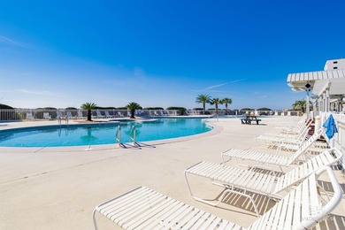It's all about the view at this 1 bedroom/1 bathroom condominium - photo 21