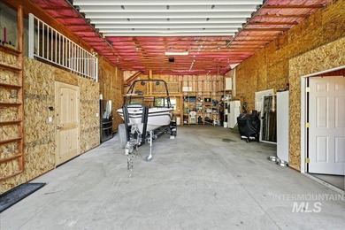 MOUNTAIN LIVING AT ITS BEST! Nestled on a beautifully wooded 1 - photo 22