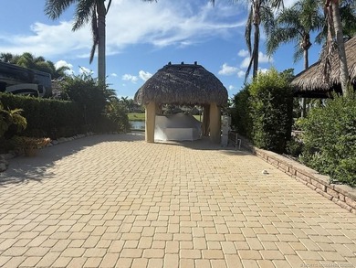 Stunning Waterfront Lot with Breathtaking Views - A MUST SEE! - photo 23