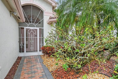 BEST BUY IN VALENCIA ISLES. 3 BEDROOMS OR 2 BEDROOMS AND A DEN - photo 4