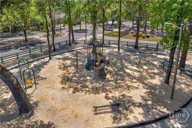 Nestled in the established Kings Grant subdivision, this - photo 33