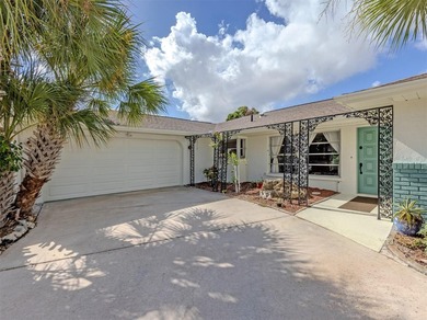 Move-In Ready Lakefront Pool Home - No Flood Insurance Required! - photo 3