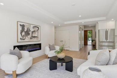 Welcome to this thoughtfully designed, expanded, and extensively - photo 11
