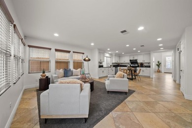 Welcome to this beautifully maintained and move-in-ready - photo 11