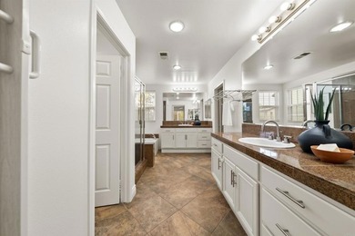Welcome to this beautifully maintained and move-in-ready - photo 20
