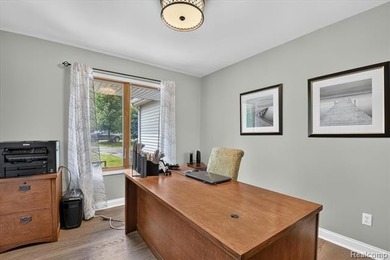Spacious Fenton home with Hartland Schools set on 2.83 rolling - photo 10
