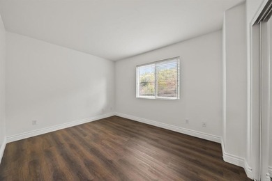 Welcome to this beautifully maintained and move-in-ready - photo 24