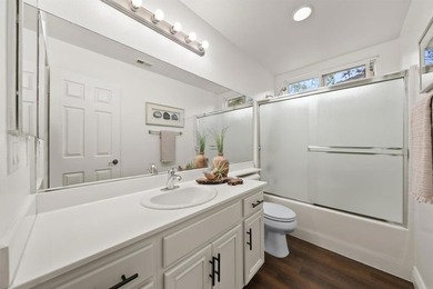 Welcome to this beautifully maintained and move-in-ready - photo 30