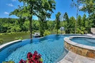 Sea Horse Farm, an extraordinary waterfront and equestrian - photo 41