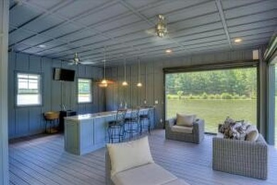 Sea Horse Farm, an extraordinary waterfront and equestrian - photo 47