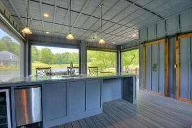 Sea Horse Farm, an extraordinary waterfront and equestrian - photo 48
