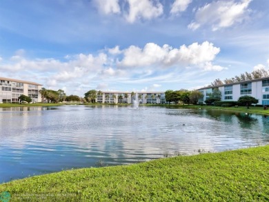 (private lake, pond, creek) Condo For Sale in Coconut Creek Florida