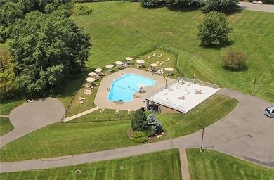 RARE OPPORTUNITY TO PURCHASE A BEAUTIFUL, SUN-SPLASHED - photo 29