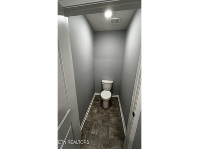 Seller Motivated! Nearly New Smart Home with 7 year structural - photo 6