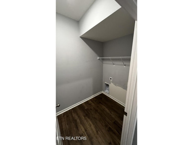 Seller Motivated! Nearly New Smart Home with 7 year structural - photo 7
