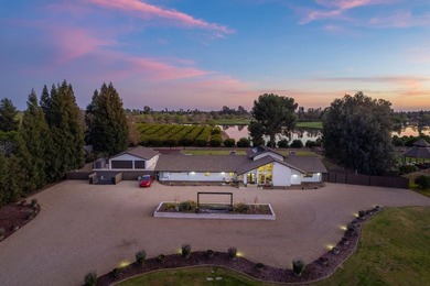 Luxury living in this Clovis Countryside, Sonoma inspired Ranch - photo 2