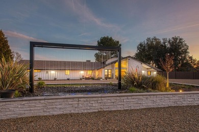 Luxury living in this Clovis Countryside, Sonoma inspired Ranch - photo 4