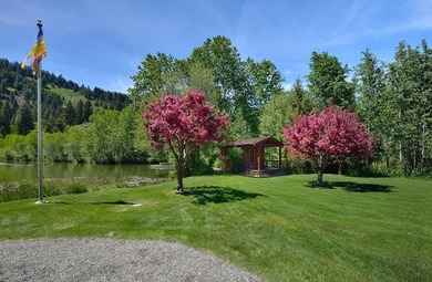 Just 5 minutes from downtown Ketchum, this property is the - photo 25