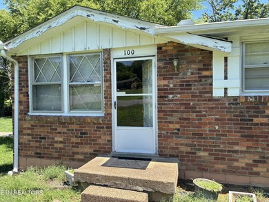 Opportunity awaits with this 3-bedroom + Bonus Room, 1-bath home - photo 8