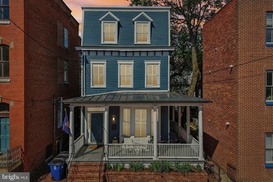Welcome to 146 Duke of Gloucester Street! As you approach the - photo 8