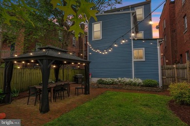 Welcome to 146 Duke of Gloucester Street! As you approach the - photo 9