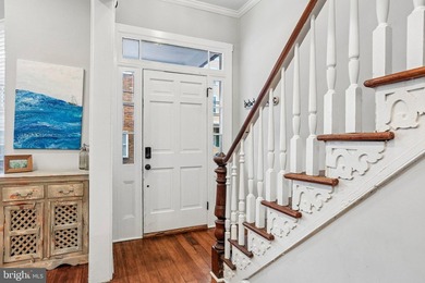 Welcome to 146 Duke of Gloucester Street! As you approach the - photo 10