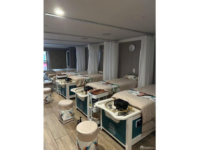 Turn-Key Hair & Scalp for Sale Well-established Hair & Scalp Spa - photo 4