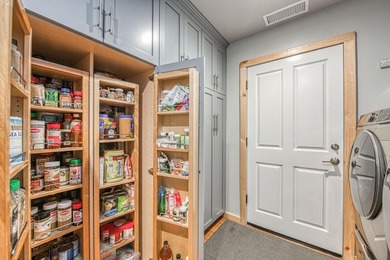 OPEN HOUSE: Sunday, July 5th 12 - 3pmMeticulously maintained and - photo 16
