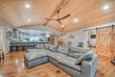 OPEN HOUSE: Sunday, July 5th 12 - 3pmMeticulously maintained and - photo 24