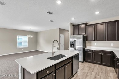 Move in ready home in the desirable Bainbridge Estates - photo 5