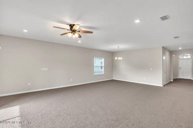 Move in ready home in the desirable Bainbridge Estates - photo 8